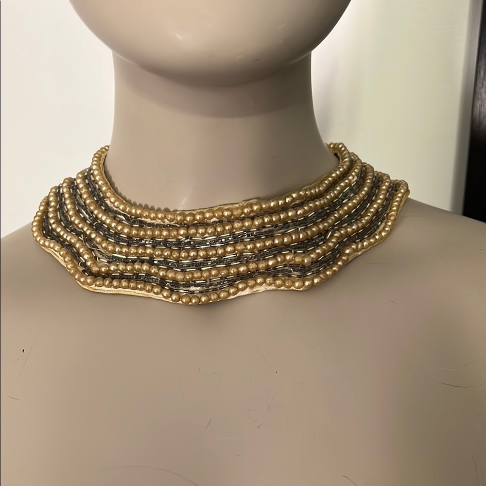 1950s Scalloped faux pearl and beaded necklace